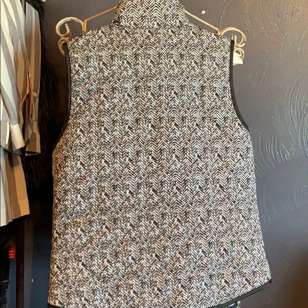 Vest - Picture 2 of 5